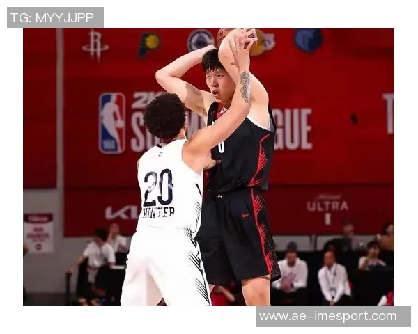 杨瀚森与偶像约基奇的赛场对话瞬间如此接近却又遥不可及 杨瀚森与偶像约基奇的赛场对话瞬间如此接近却又遥不可及