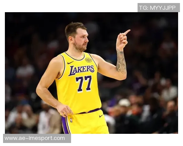 东契奇砍下35分9篮板13助攻5抢断2盖帽带领球队再创佳绩