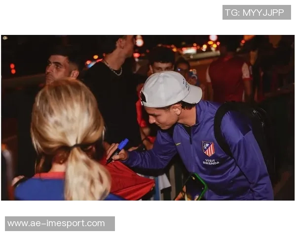 西蒙尼训练中尝试新首发阵容巴埃纳与小蜘蛛联手进攻