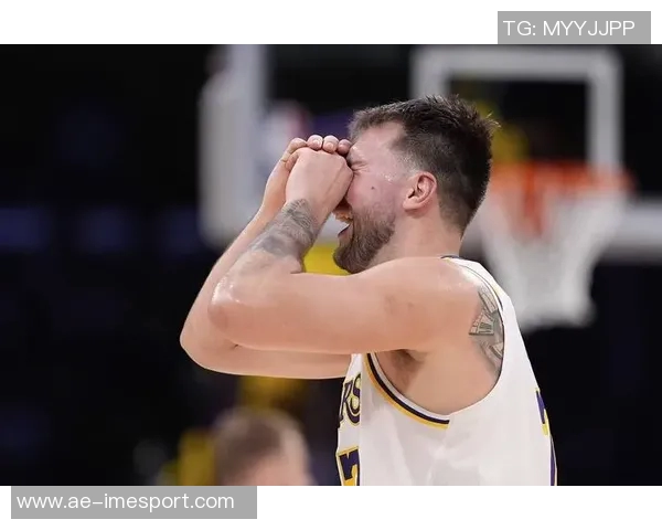 卢卡与里夫斯双双砍下30分华兹状态回暖再现昔日风采