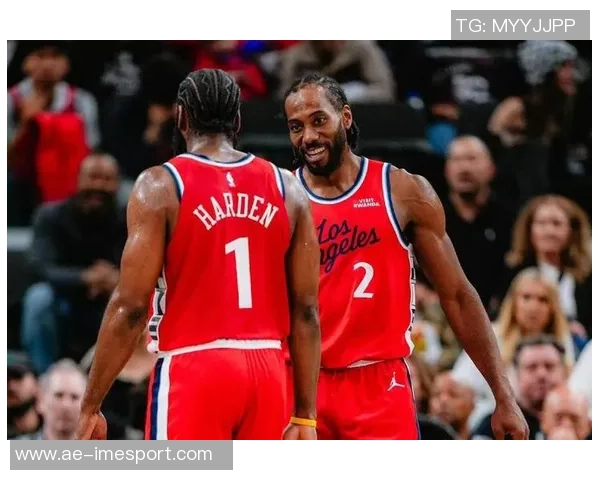 比尔盛赞莱昂纳德天赋卓越称其为篮球历史顶尖球员之一 比尔盛赞莱昂纳德天赋卓越称其为篮球历史顶尖球员之一