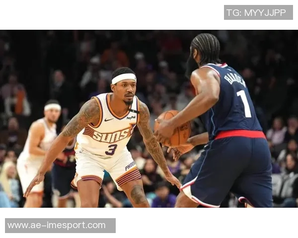 比尔表示愿意在防守端投入更多精力并做好心理准备为球队牺牲 比尔表示愿意在防守端投入更多精力并做好心理准备为球队牺牲