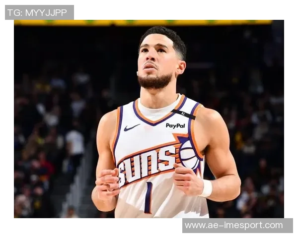 布克高效表现16投10中罚球全中独得31分助球队争胜