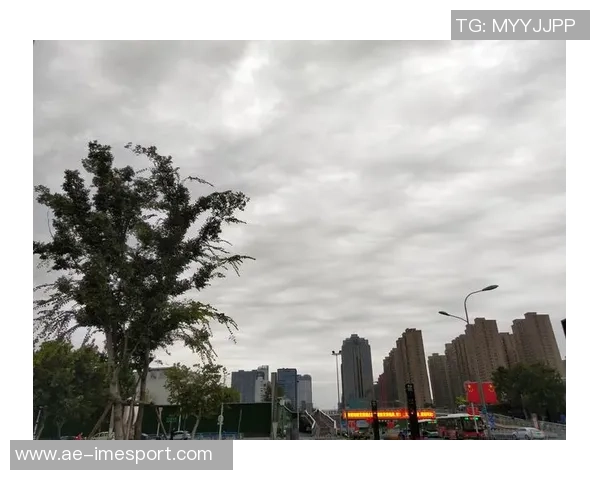 布克谈迈阿密天气变化迅速表示自己并未过于关注阴雨情况 布克谈迈阿密天气变化迅速表示自己并未过于关注阴雨情况